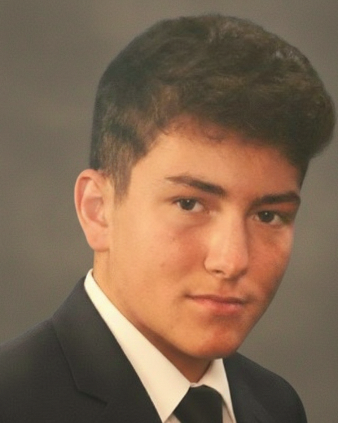 headshot alex alonge